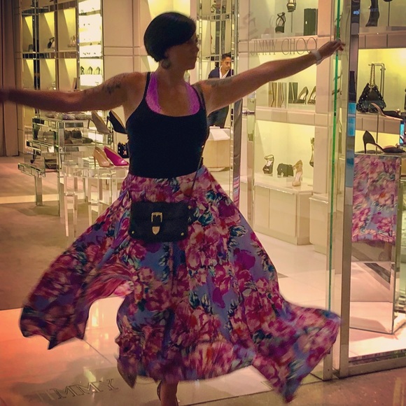 Meet your Posher, Elizabeth - Picture 3 of 5